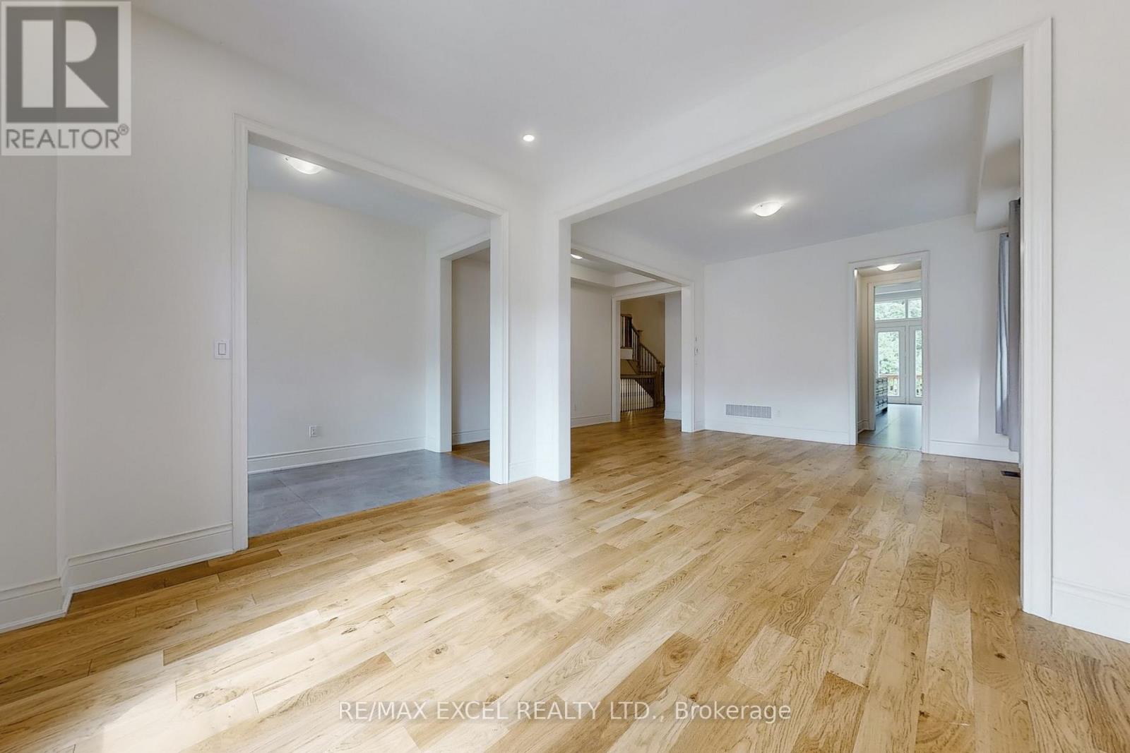 29 Night Sky Court, Richmond Hill, Ontario  L4C 2R4 - Photo 6 - N13435544