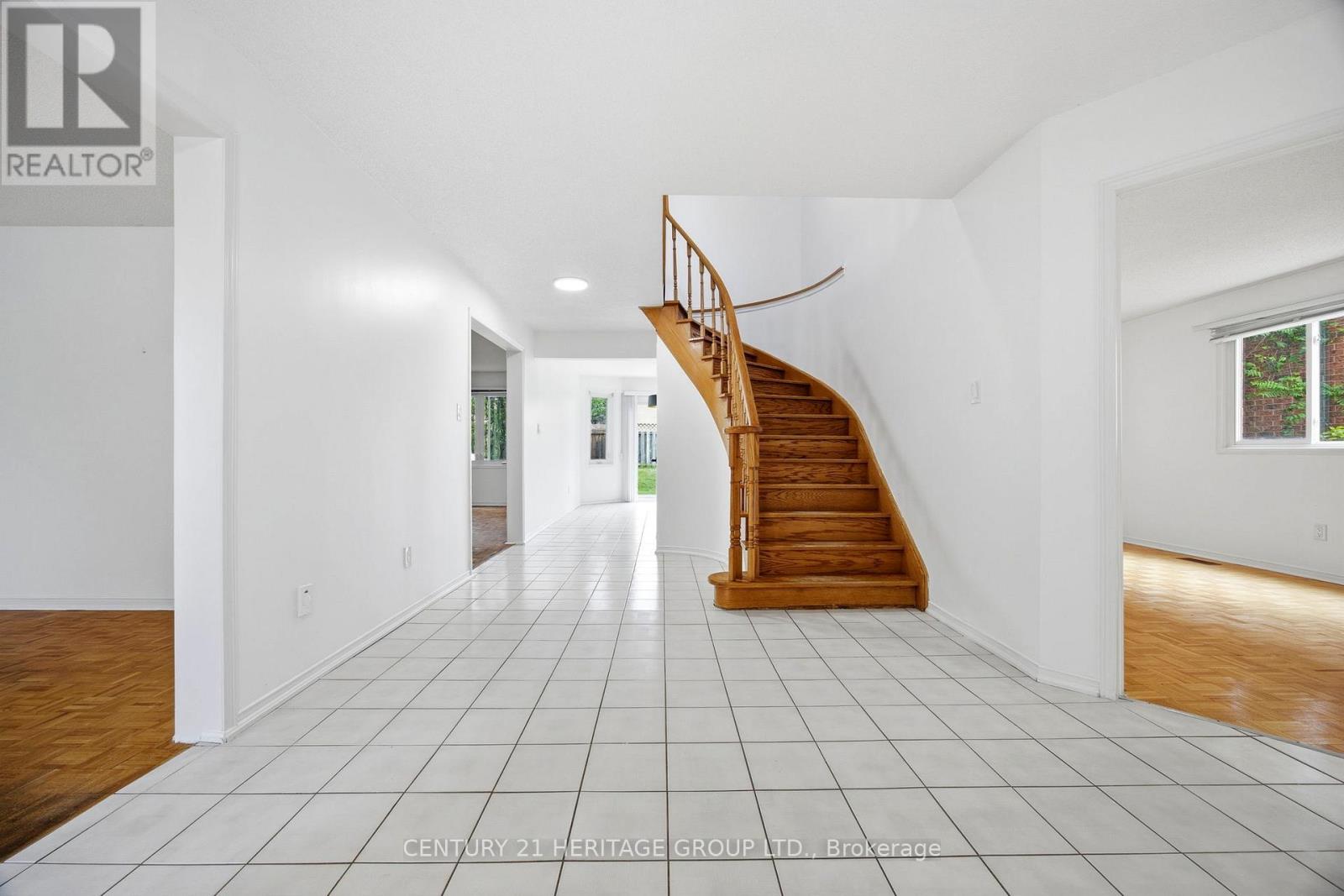 262 Barrhill Road, Vaughan, Ontario  L6A 1J6 - Photo 3 - N13435590