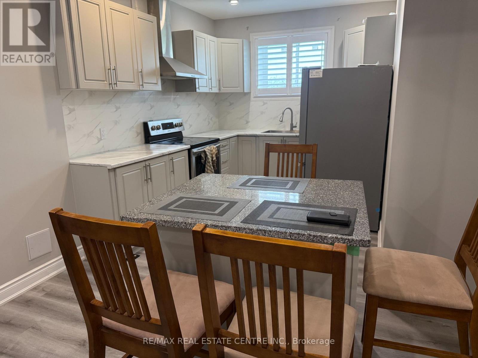 33 Todd Crescent, Southgate, Ontario  N0C 1B0 - Photo 3 - X13435582