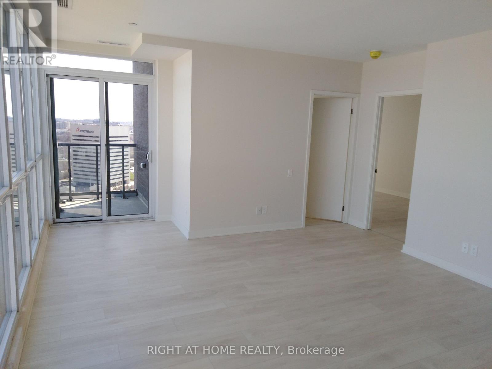 2204 - 6 Sonic Way Ne, Toronto, Ontario  M3C 0P2 - Photo 9 - C13433878