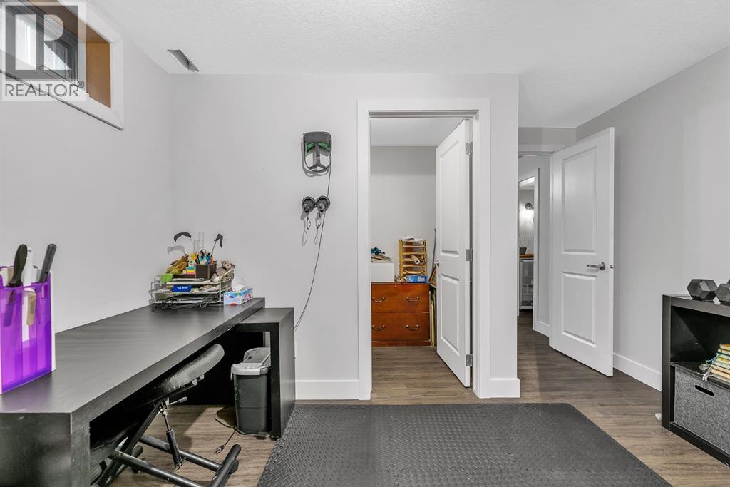120 Woodbrook Close Sw, Calgary, Alberta  T2W 4E9 - Photo 33 - A2318650