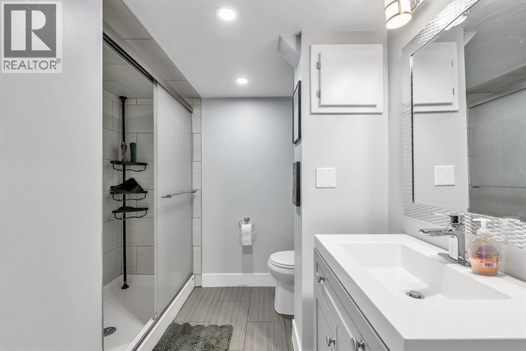 120 Woodbrook Close Sw, Calgary, Alberta  T2W 4E9 - Photo 40 - A2318650