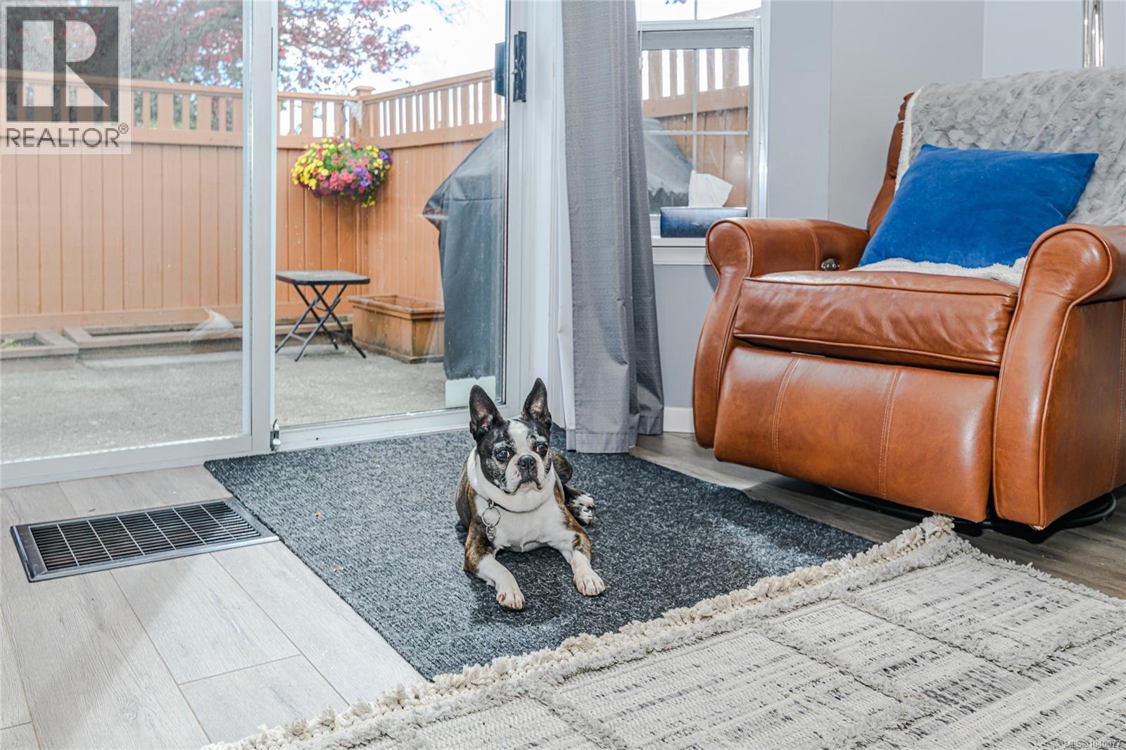 54 2070 Amelia Ave, Sidney, British Columbia  V8L 4X6 - Photo 5 - 1040077