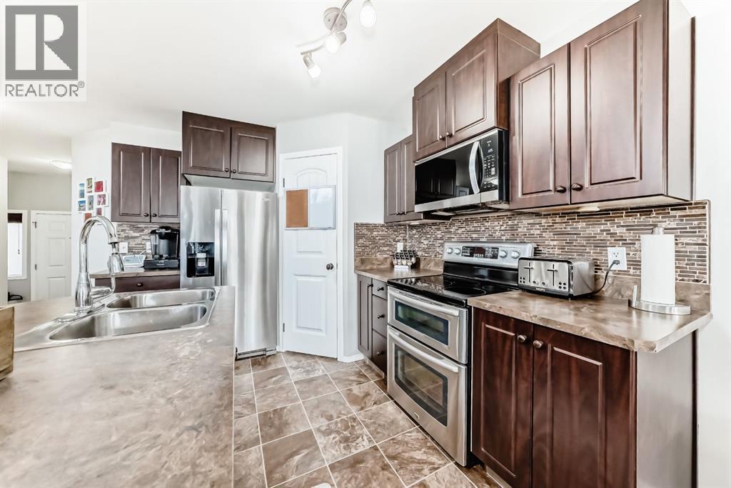 70 Jensen Place, Red Deer, Alberta  T4P 0G2 - Photo 10 - A2309891