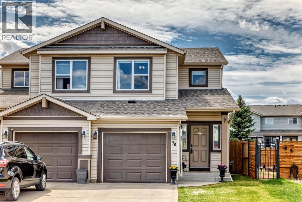 70 Jensen Place, Red Deer, Alberta  T4P 0G2 - Photo 2 - A2309891