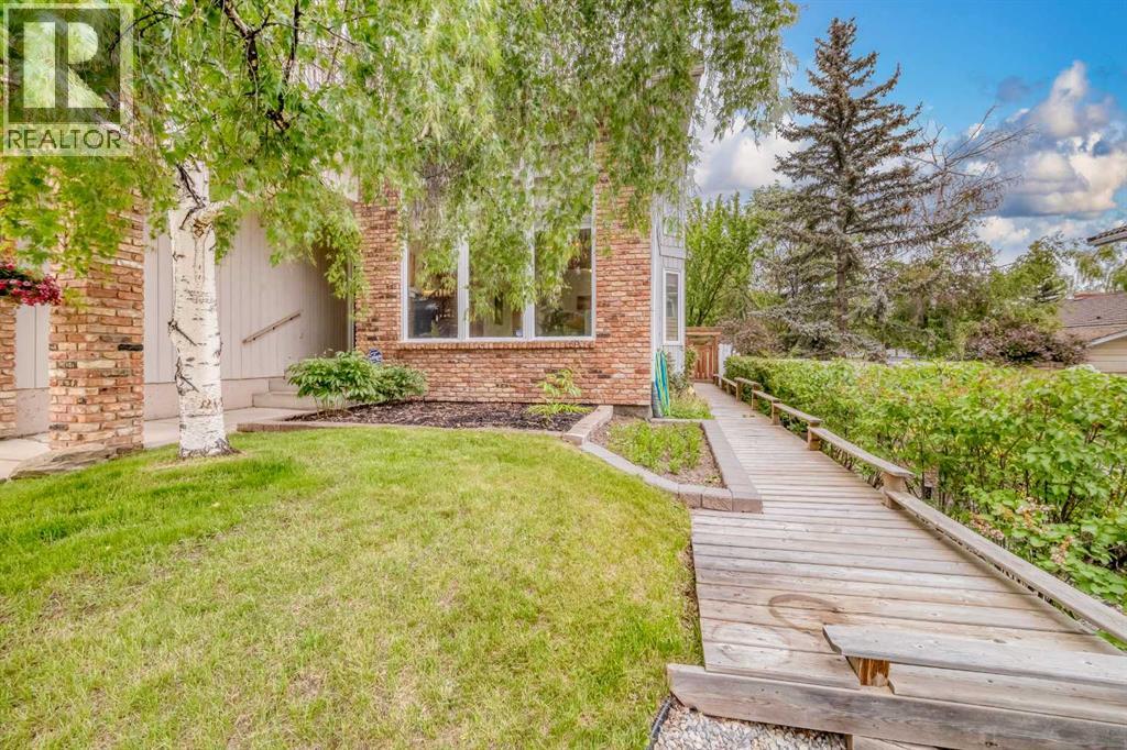 107 Edgehill Court Nw, Calgary, Alberta  T3A 2X3 - Photo 2 - A2320155