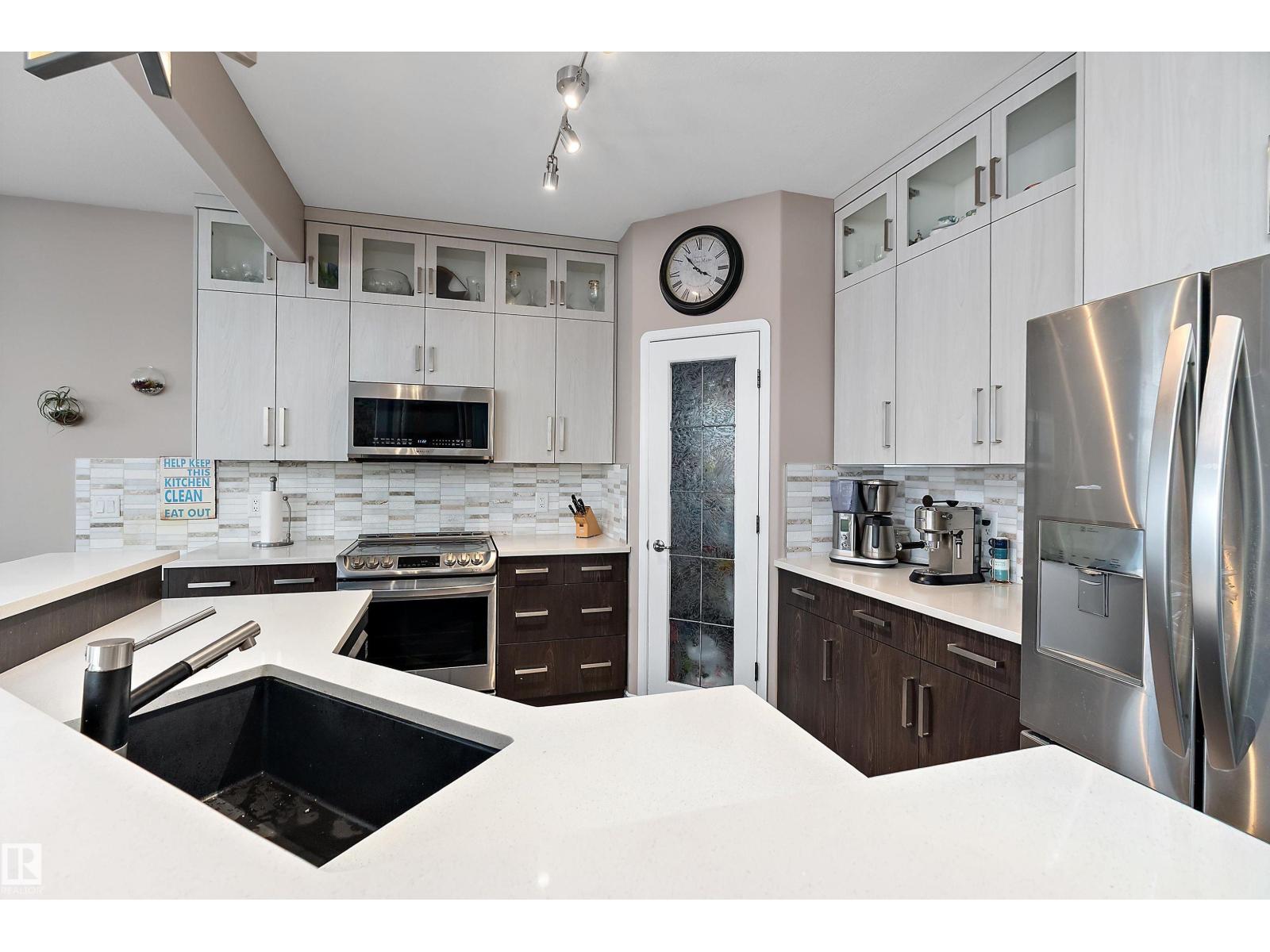 1105 Klarvatten Cv NW, Edmonton, Alberta  T5Z 3N3 - Photo 10 - E4493240