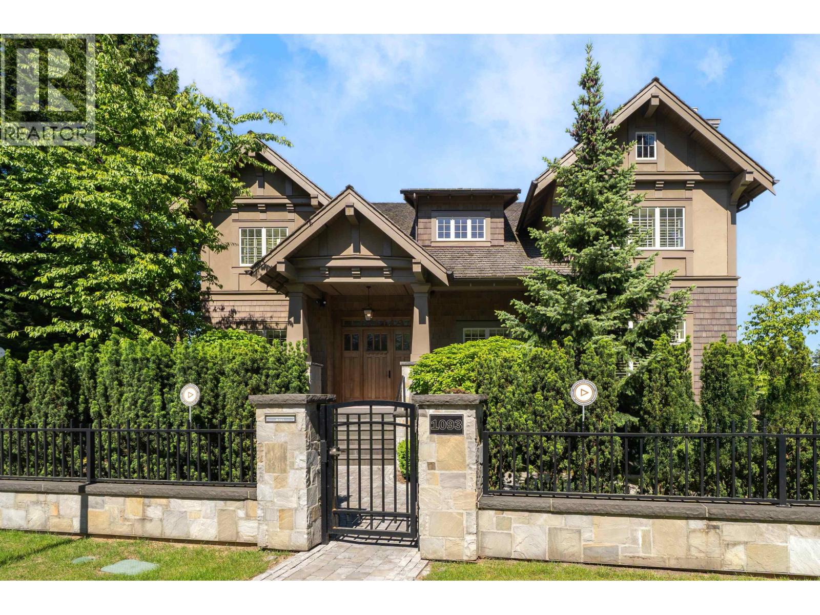 1093 Wolfe Avenue, Vancouver, British Columbia  V6H 1V9 - Photo 2 - R3134633