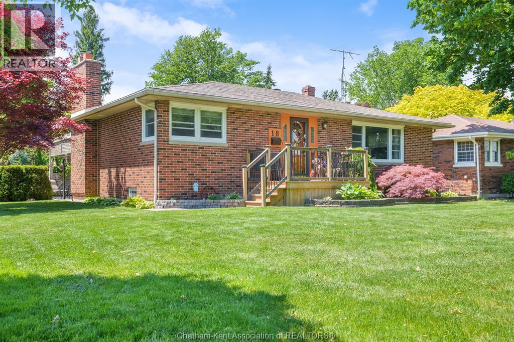 18 Woodland Avenue, Chatham, Ontario  N7L 2S3 - Photo 3 - 26012645