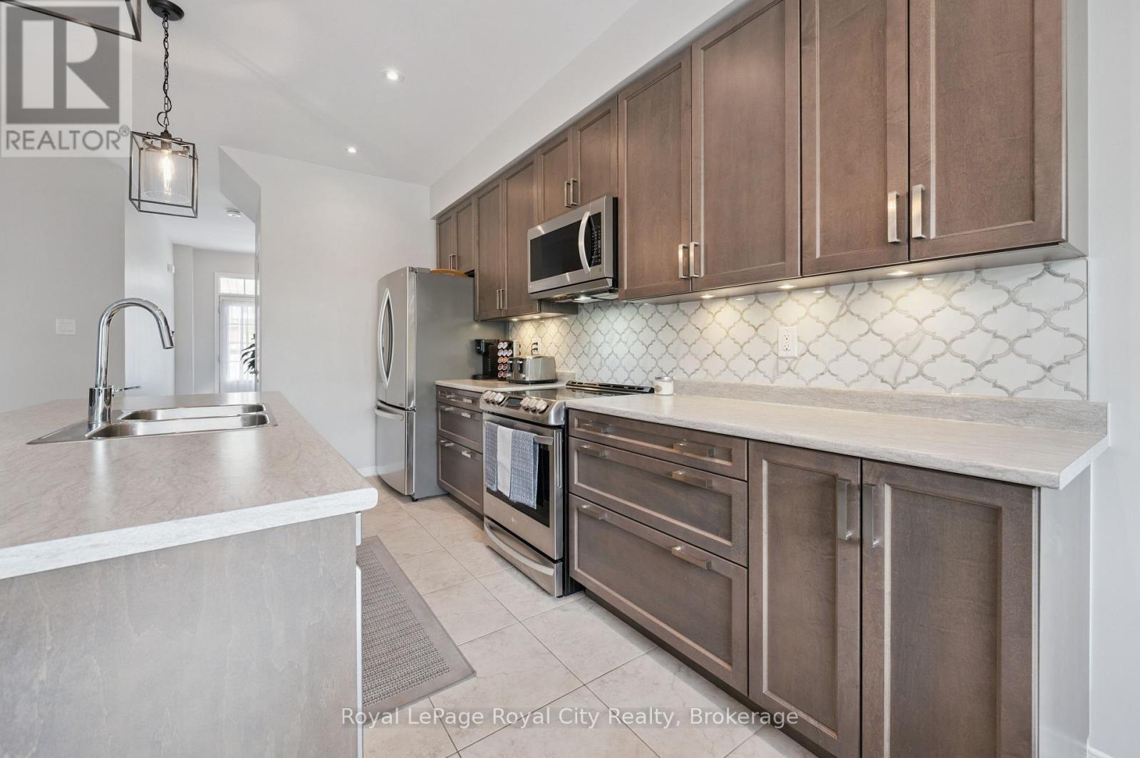 222 Dolman Street, Woolwich, Ontario  N0B 1M0 - Photo 10 - X13435644