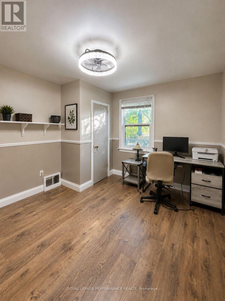 10 Faulkland Road, Toronto, Ontario  M1L 3S3 - Photo 11 - E13435594