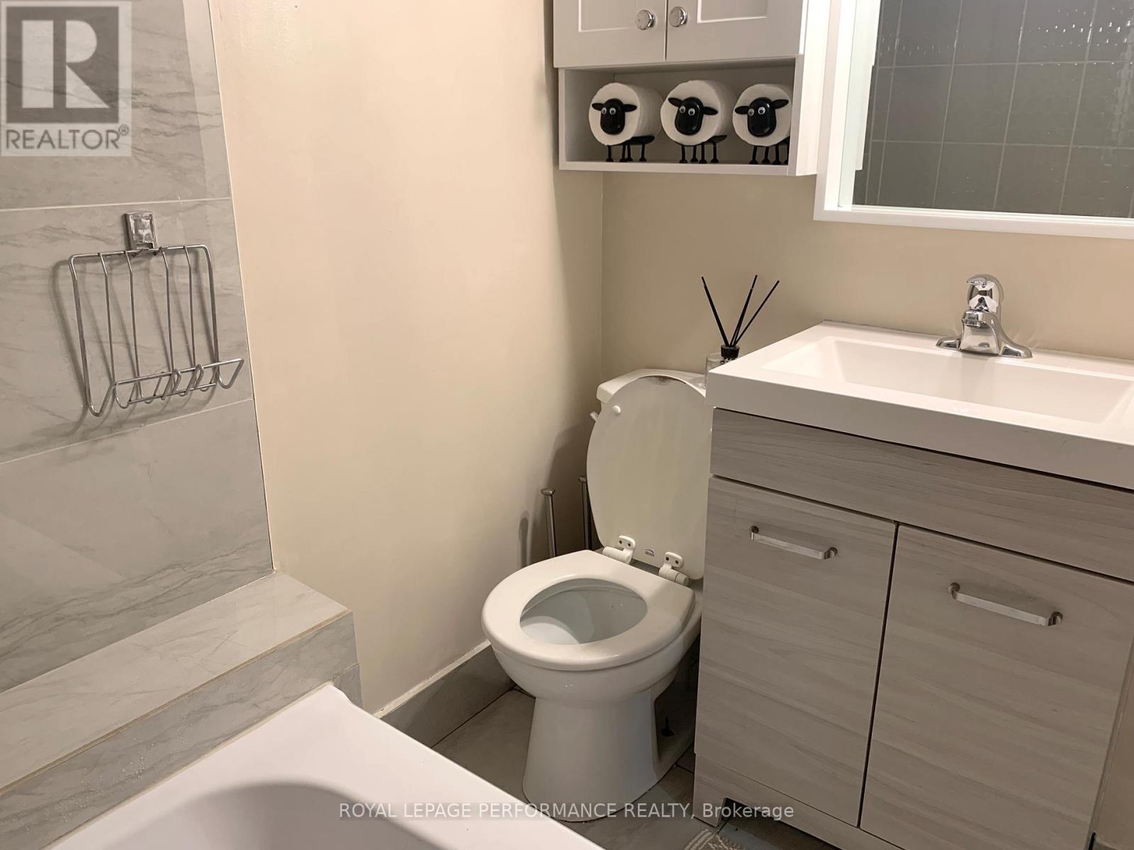 10 Faulkland Road, Toronto, Ontario  M1L 3S3 - Photo 24 - E13435594