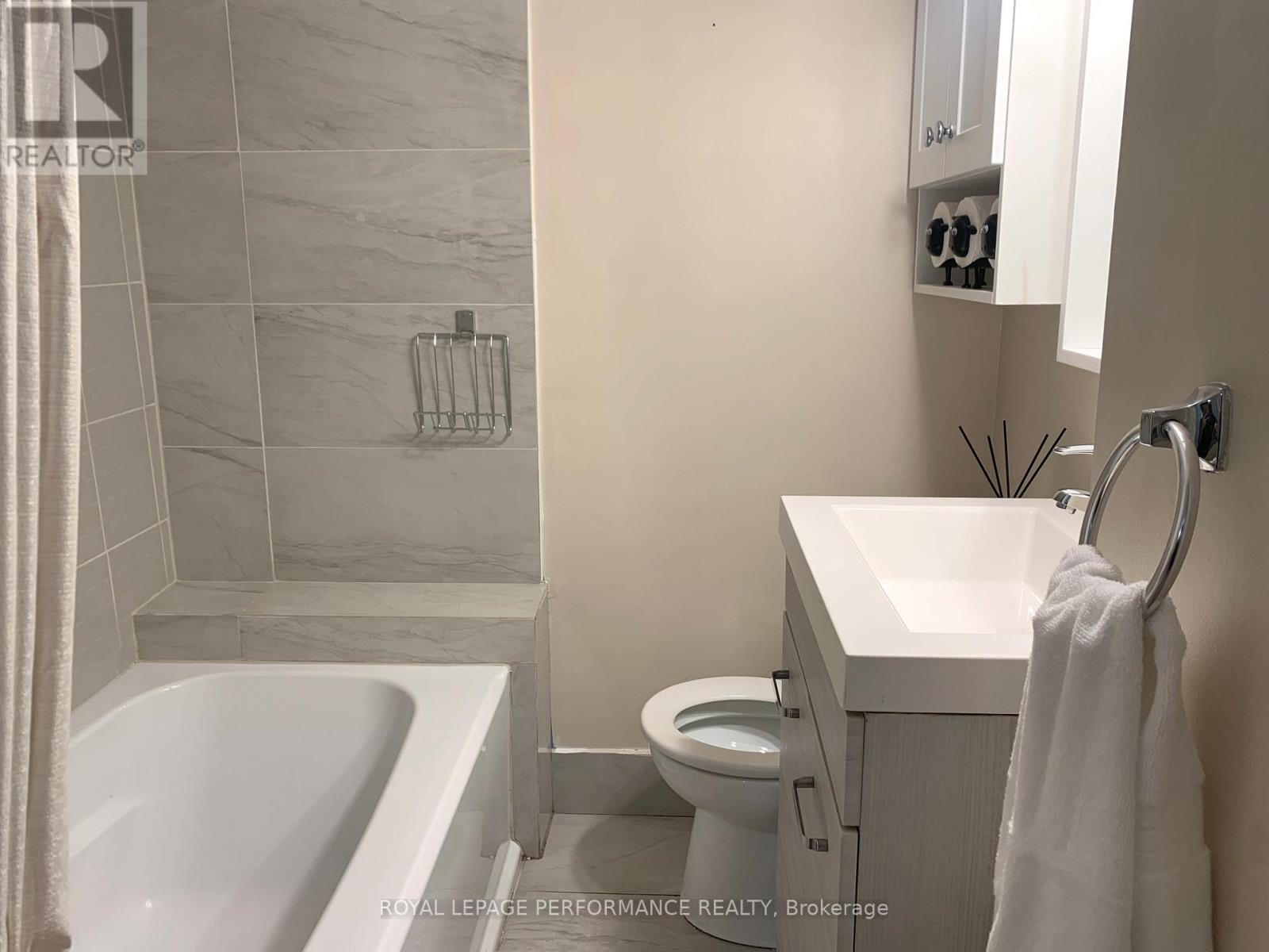 10 Faulkland Road, Toronto, Ontario  M1L 3S3 - Photo 25 - E13435594