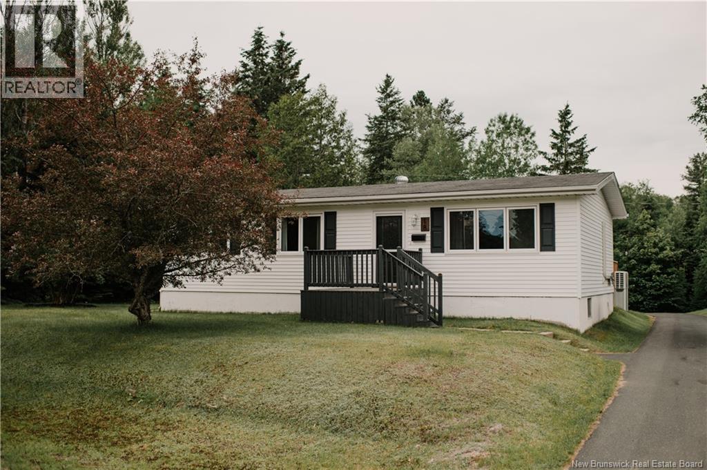 18 Golden Hawk Drive, Miramichi, New Brunswick  E1N 3J3 - Photo 1 - NB131915