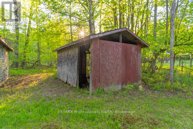 1068 Woods Road, Dysart Et Al (Dysart), Ontario K0M 1S0 - Photo 8 - X13435744