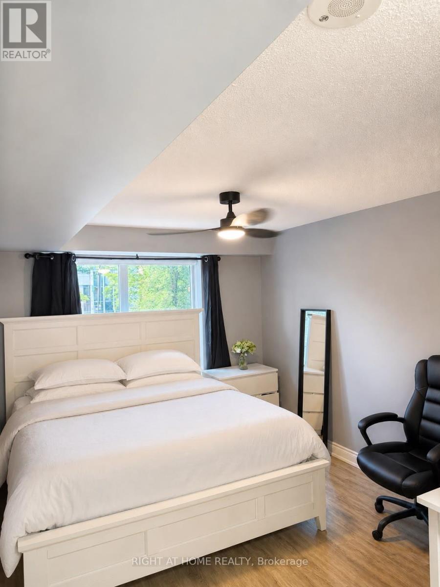 201 - 8 Mckee Avenue, Toronto, Ontario  M2N 7E5 - Photo 9 - C13435652