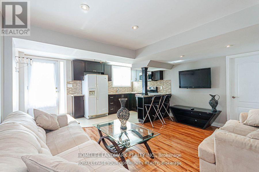 111 Deerwood Crescent, Richmond Hill, Ontario  L4E 4B3 - Photo 16 - N13435612