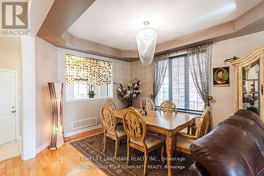 111 Deerwood Crescent, Richmond Hill, Ontario  L4E 4B3 - Photo 4 - N13435612