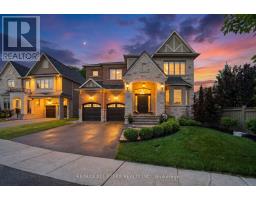 10 FOREST GROVE COURT, Aurora, Ontario