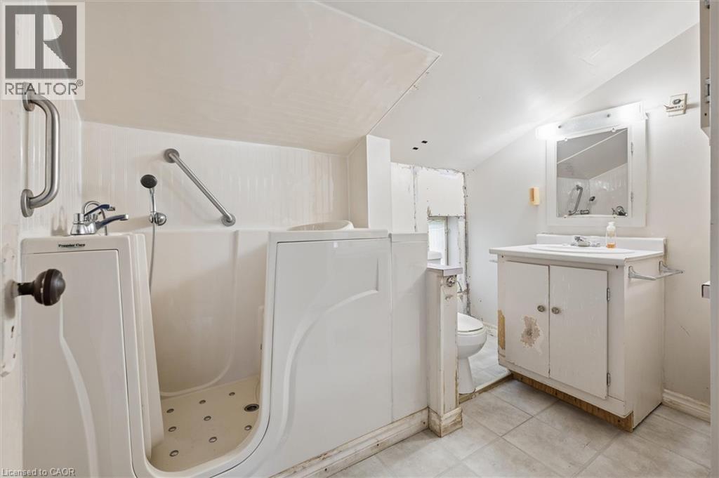 6 W Riverside Drive W, Elmira, Ontario  N3B 1R1 - Photo 18 - 40837978
