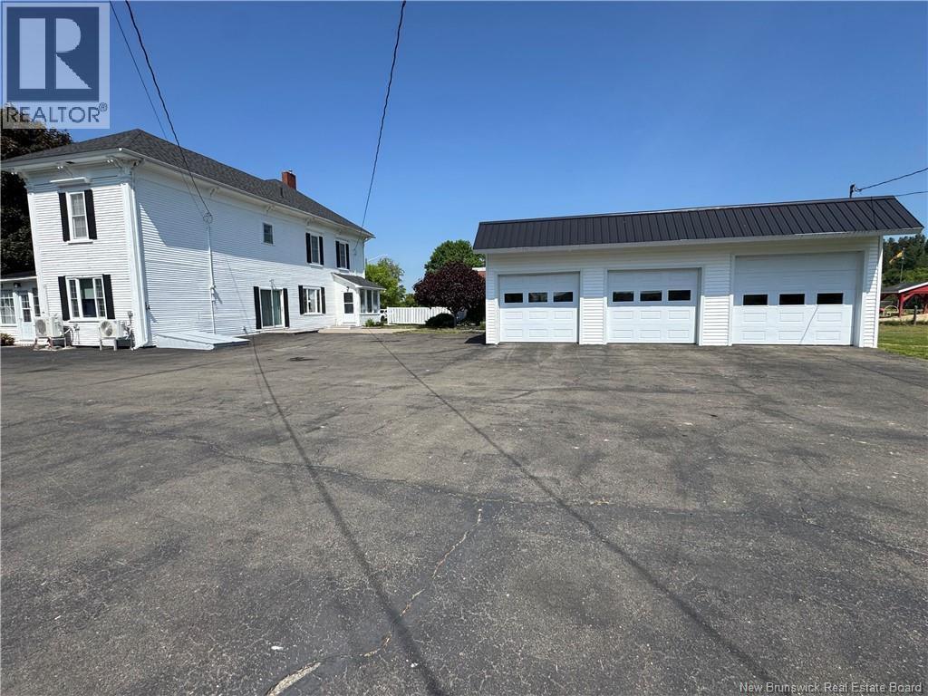 252 Main St, Bath, New Brunswick  E7J 1E9 - Photo 3 - NB141745