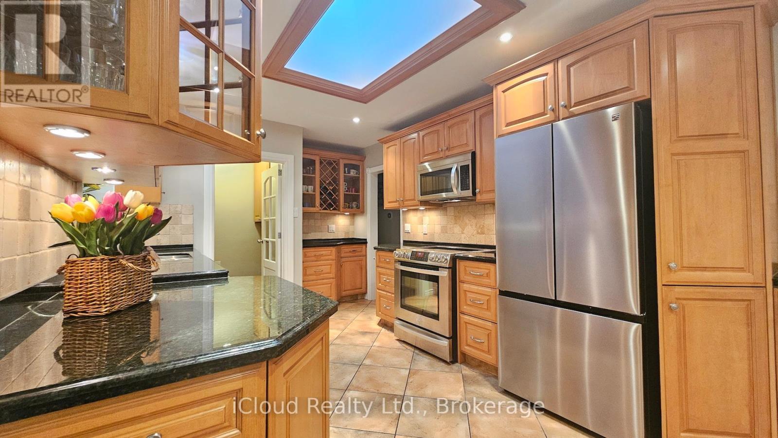 1066 Marley Crescent, Burlington, Ontario  L7T 3S1 - Photo 6 - W13435672