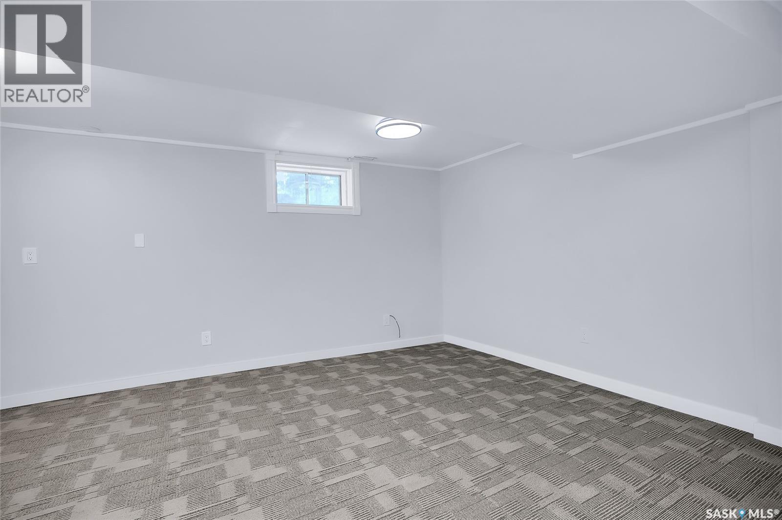 1121 B Avenue N, Saskatoon, Saskatchewan  S7L 1G2 - Photo 40 - SK038998