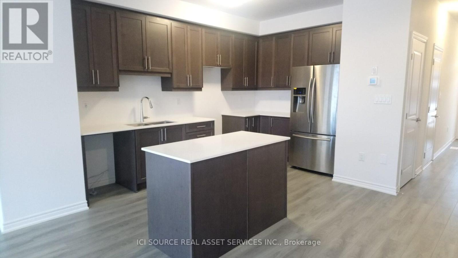 4 Bellhouse Avenue, Brantford, Ontario  N3T 0T9 - Photo 5 - X13435716
