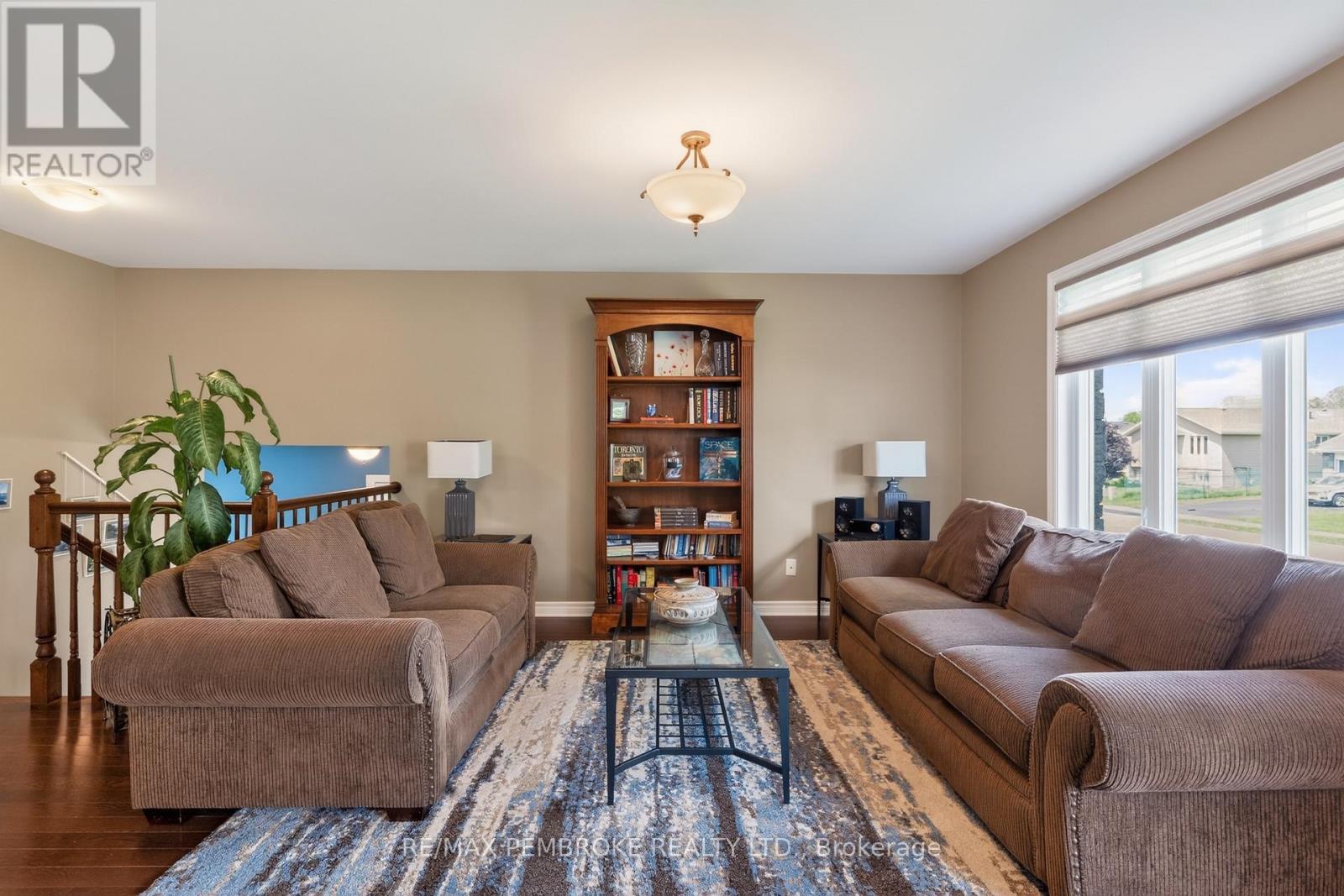 61 Oak Avenue, Petawawa, Ontario  K8H 0B5 - Photo 15 - X13435776