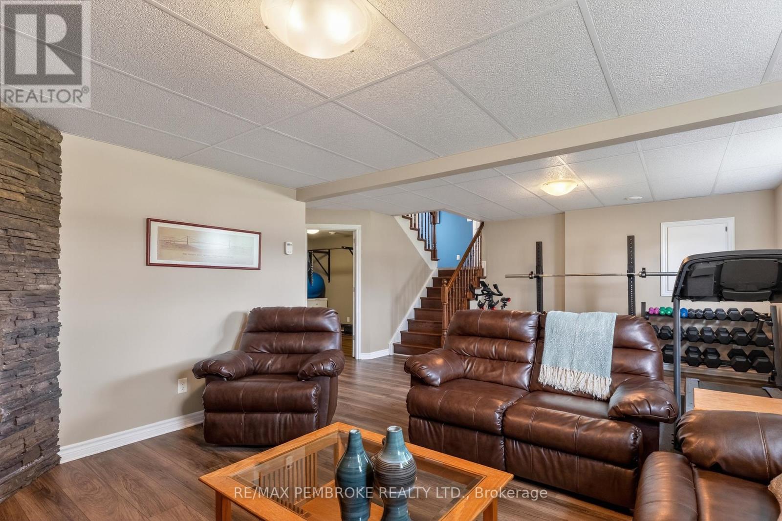 61 Oak Avenue, Petawawa, Ontario  K8H 0B5 - Photo 29 - X13435776