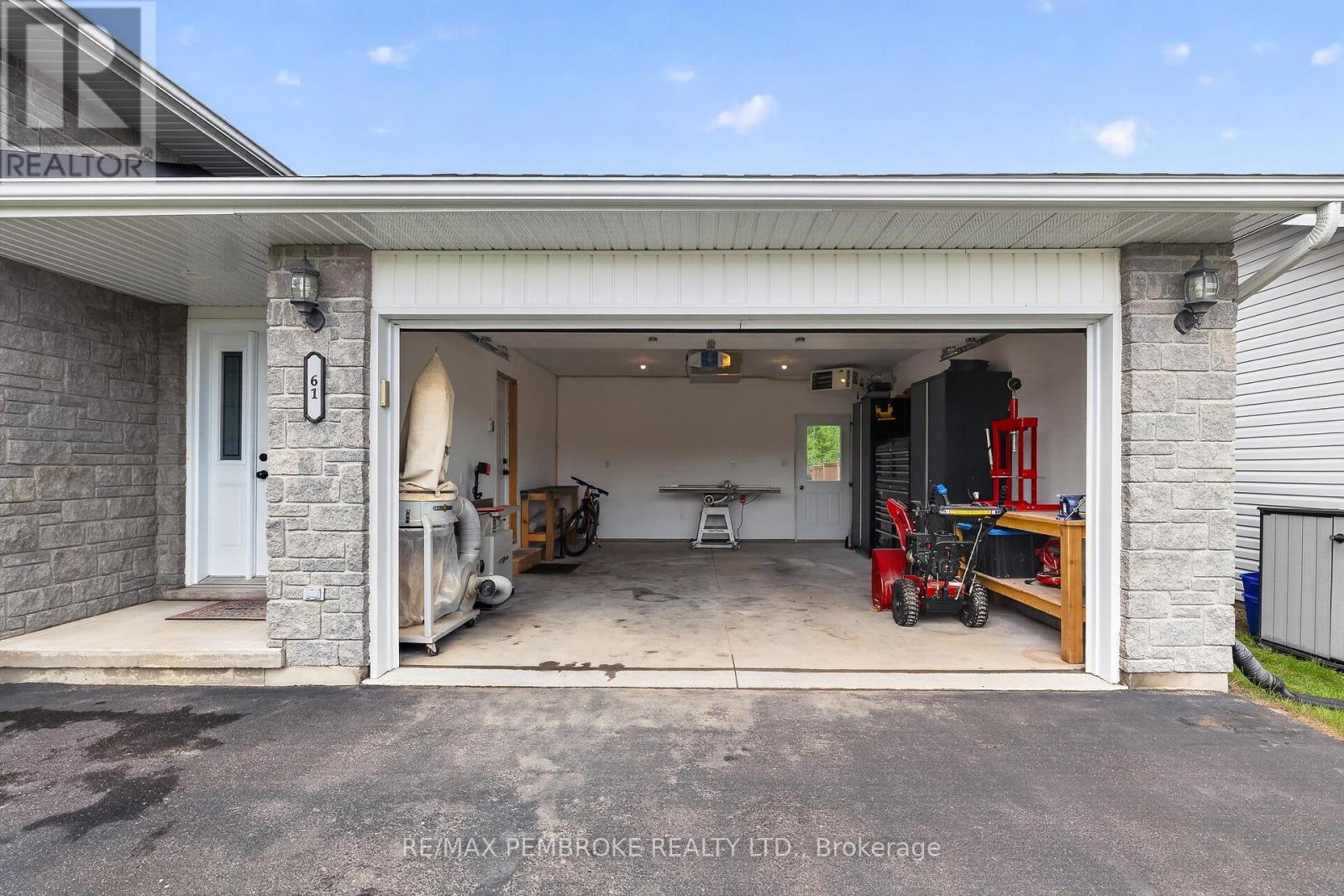 61 Oak Avenue, Petawawa, Ontario  K8H 0B5 - Photo 40 - X13435776