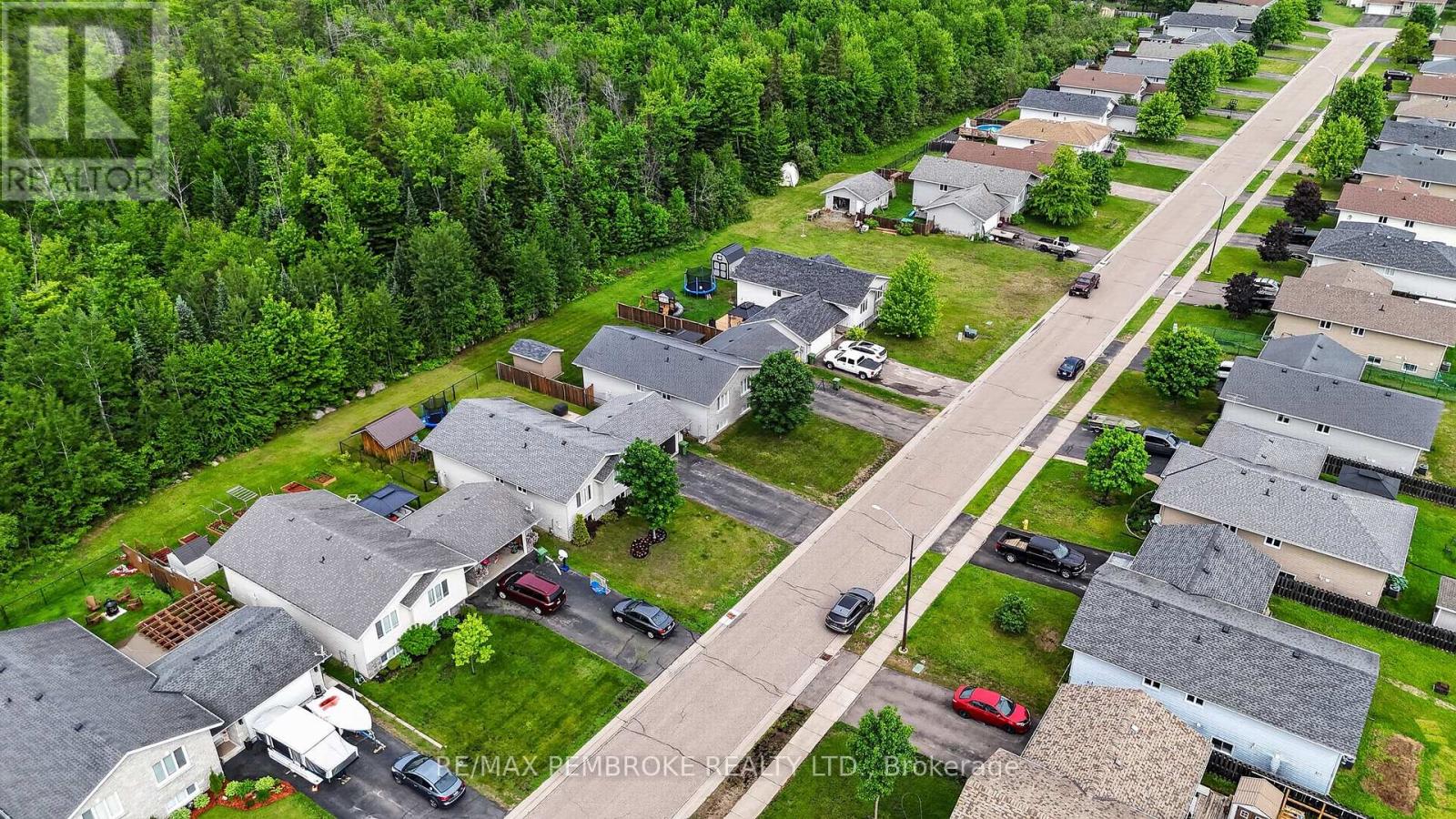 61 Oak Avenue, Petawawa, Ontario  K8H 0B5 - Photo 48 - X13435776