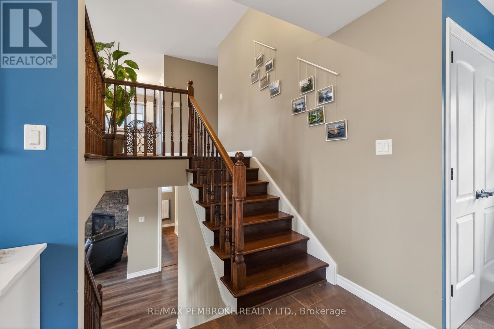 61 Oak Avenue, Petawawa, Ontario  K8H 0B5 - Photo 7 - X13435776