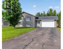 61 OAK AVENUE, Petawawa, Ontario