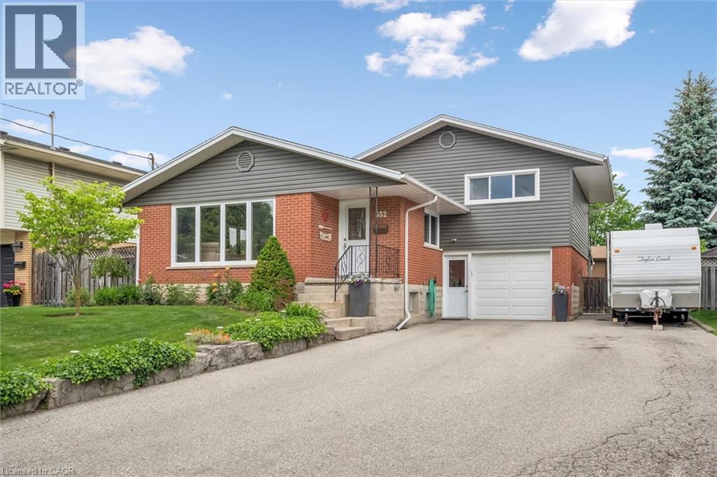 552 Greenbrook Drive, Kitchener, Ontario N2M 4K6 - Photo 2 - 40839259