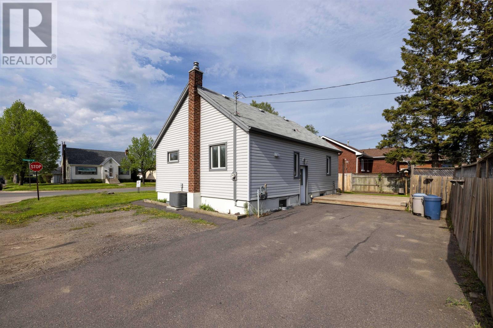 1418 Frederica St. W, Thunder Bay, Ontario  P7E 3Y8 - Photo 34 - TB2601347