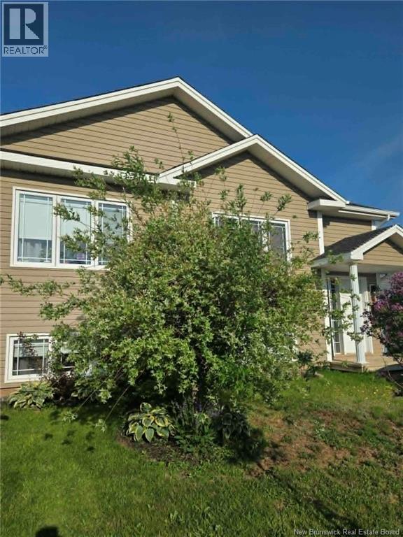 210 Lorette, Dieppe, New Brunswick  E1A 0E2 - Photo 2 - NB137722
