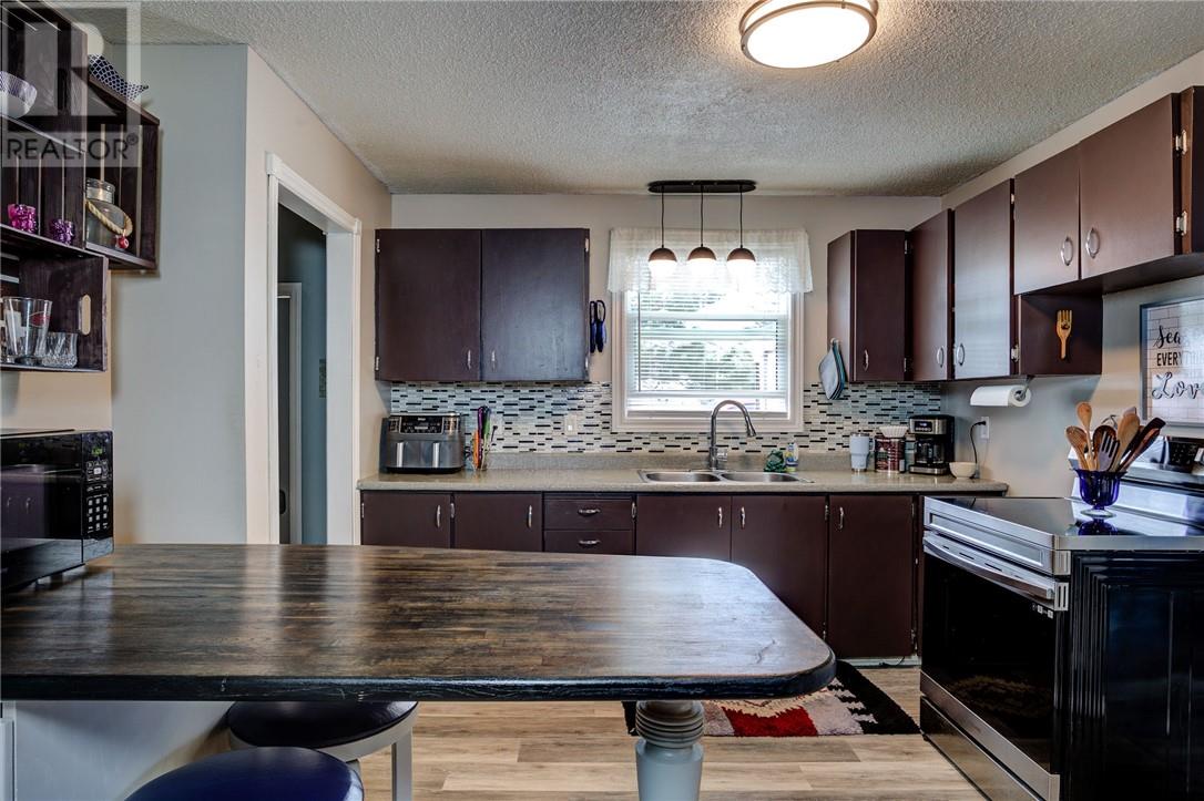 15 Arlington Drive E, Dowling, Ontario  P0M 1R0 - Photo 11 - 2128433