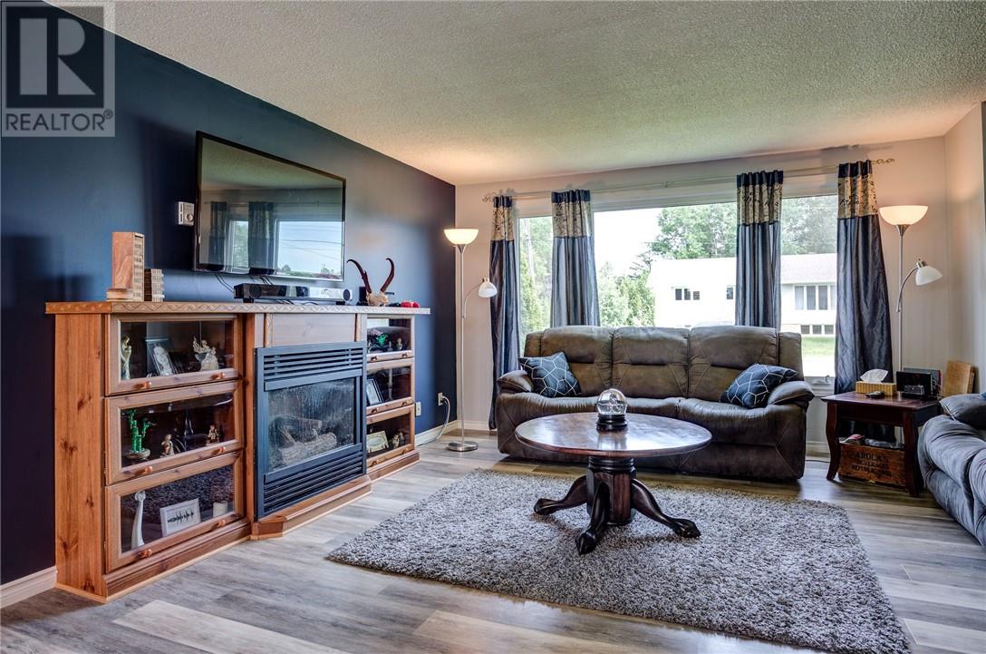 15 Arlington Drive E, Dowling, Ontario  P0M 1R0 - Photo 17 - 2128433