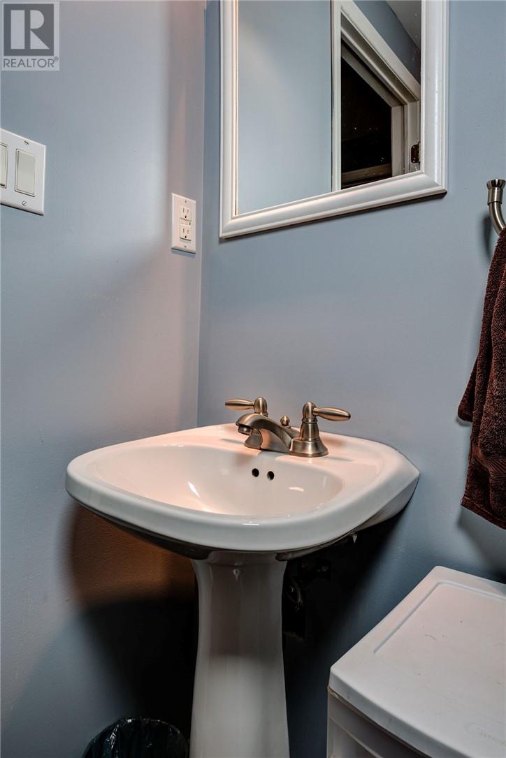 15 Arlington Drive E, Dowling, Ontario  P0M 1R0 - Photo 28 - 2128433