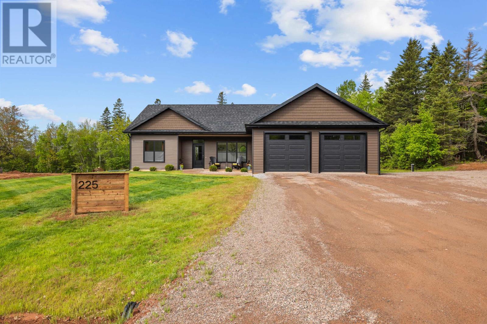 225 Shady Acres Drive, Brackley Beach, Prince Edward Island  C1E 2N8 - Photo 2 - 202614205