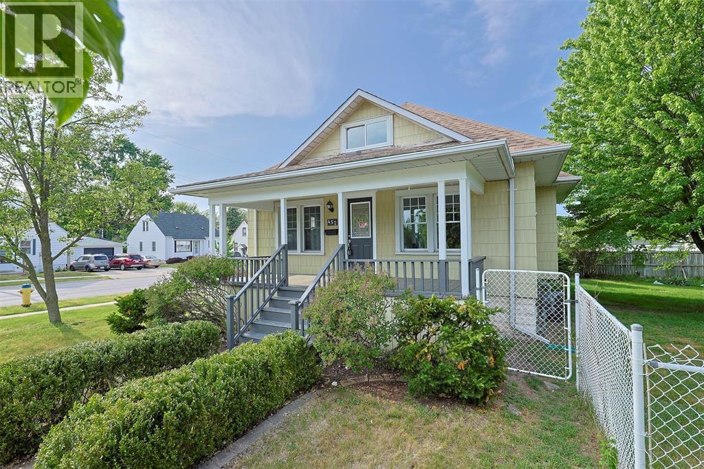 452 Nelson Street, Sarnia photo 3