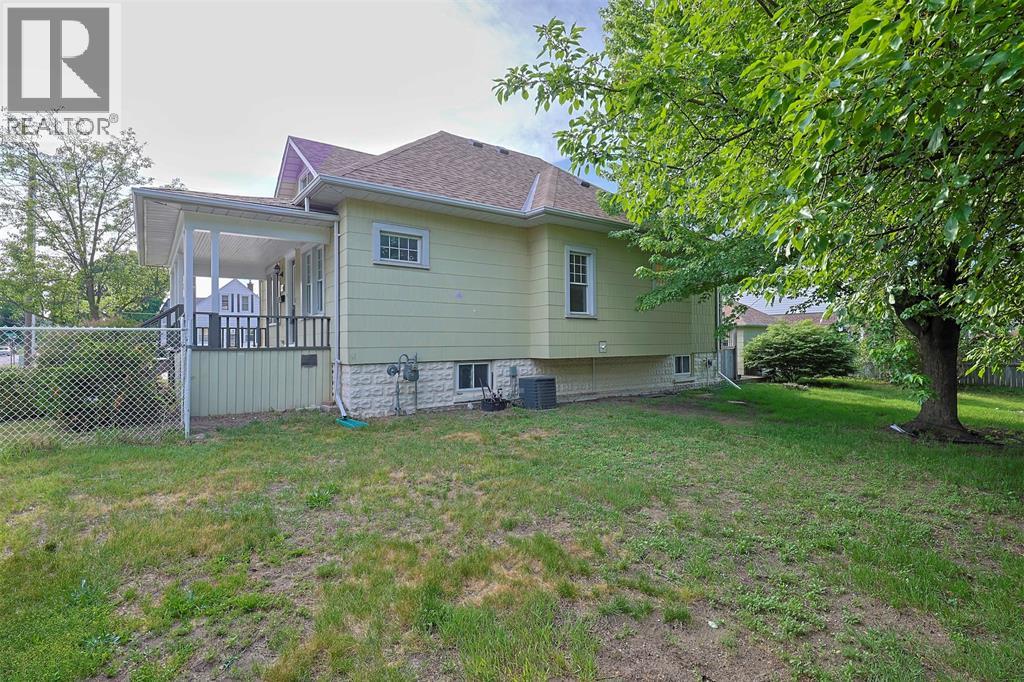 452 Nelson Street, Sarnia photo 7