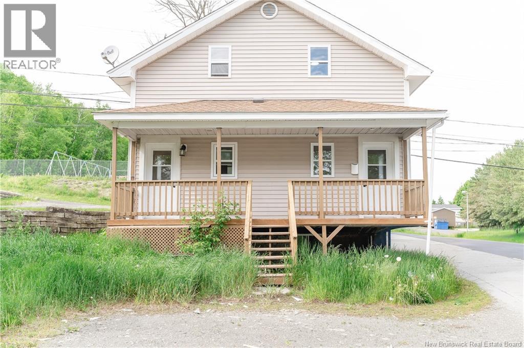 16 Bellevue Street, Edmundston, New Brunswick  E3V 2C7 - Photo 1 - NB141678