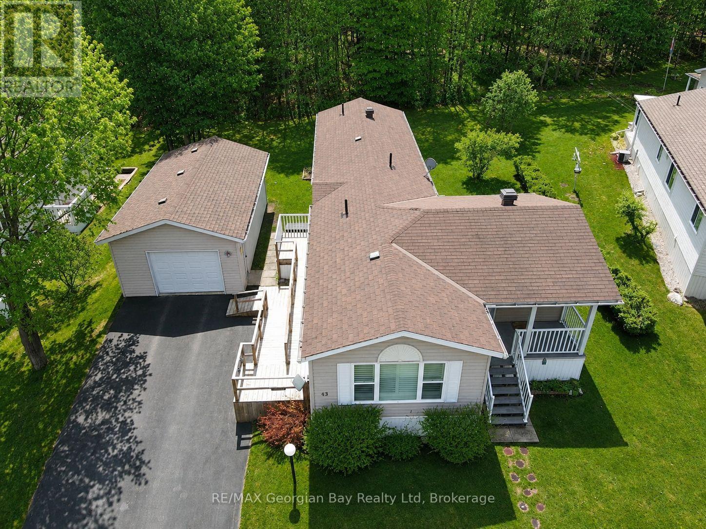 43 Highland Ave - 5411 Elliott Side Road, Tay, Ontario  L4R 4K3 - Photo 17 - S12940546
