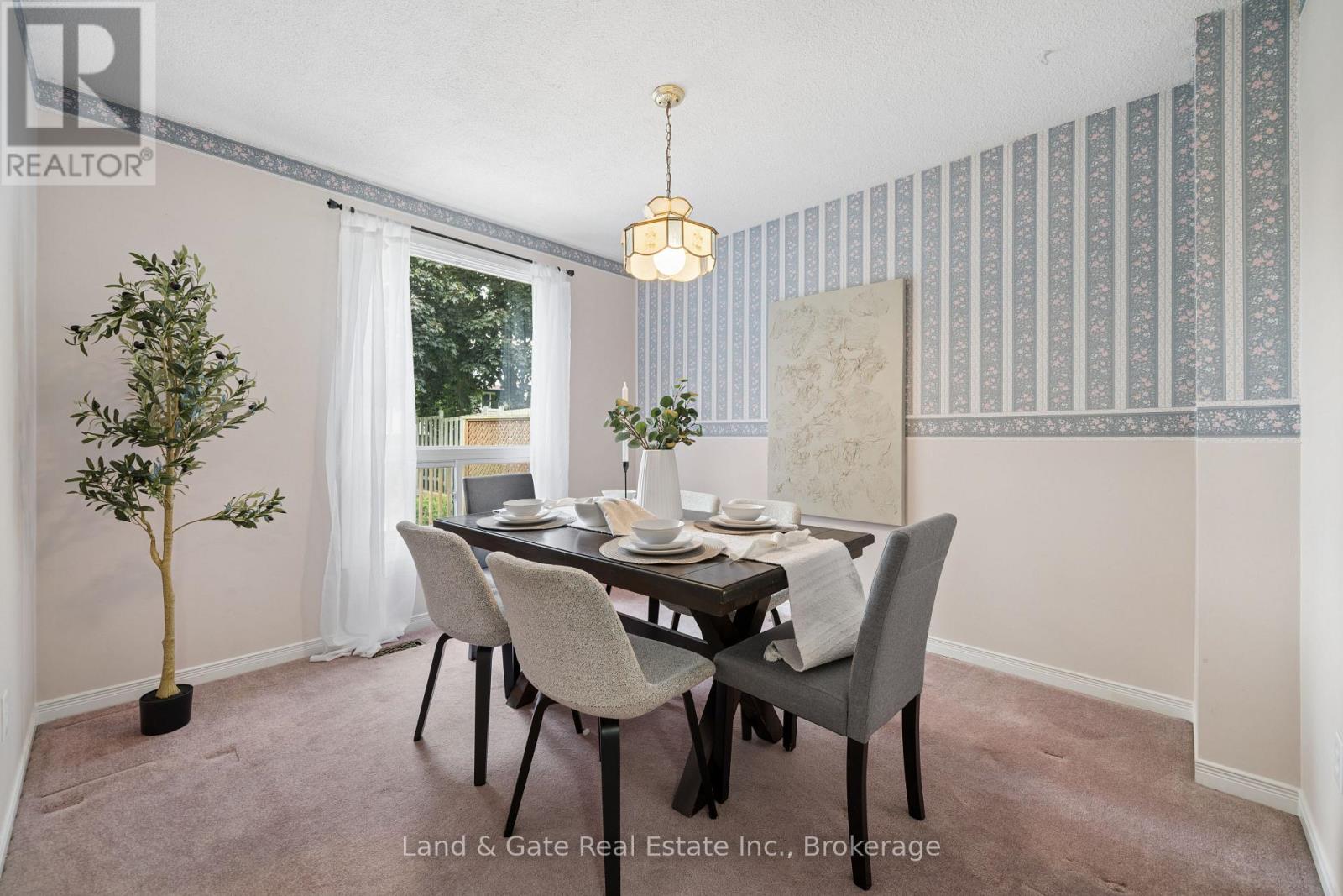 1286 Pinehurst Avenue, Oshawa, Ontario  L1H 8G5 - Photo 11 - E13433856