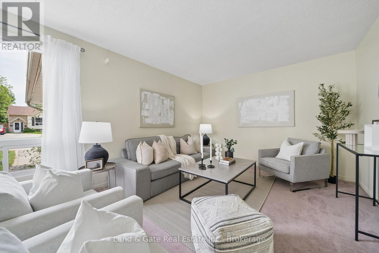 1286 Pinehurst Avenue, Oshawa, Ontario  L1H 8G5 - Photo 9 - E13433856