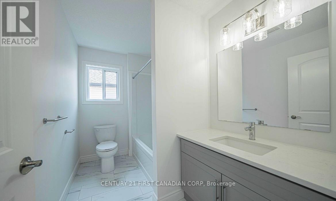 Upper - 201 Roy Mcdonald Drive, London South, Ontario  N6L 0J1 - Photo 10 - X13435958