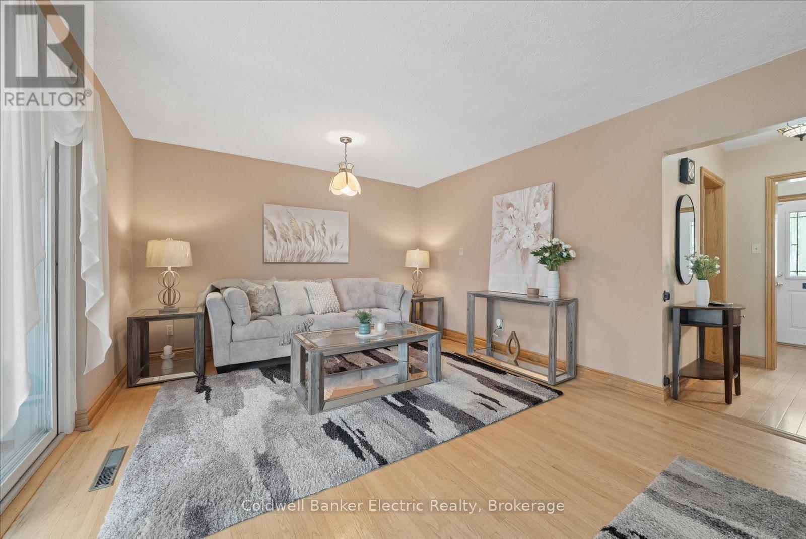 1497 Mayfair Avenue, Peterborough, Ontario  K9J 6T3 - Photo 9 - X13435988