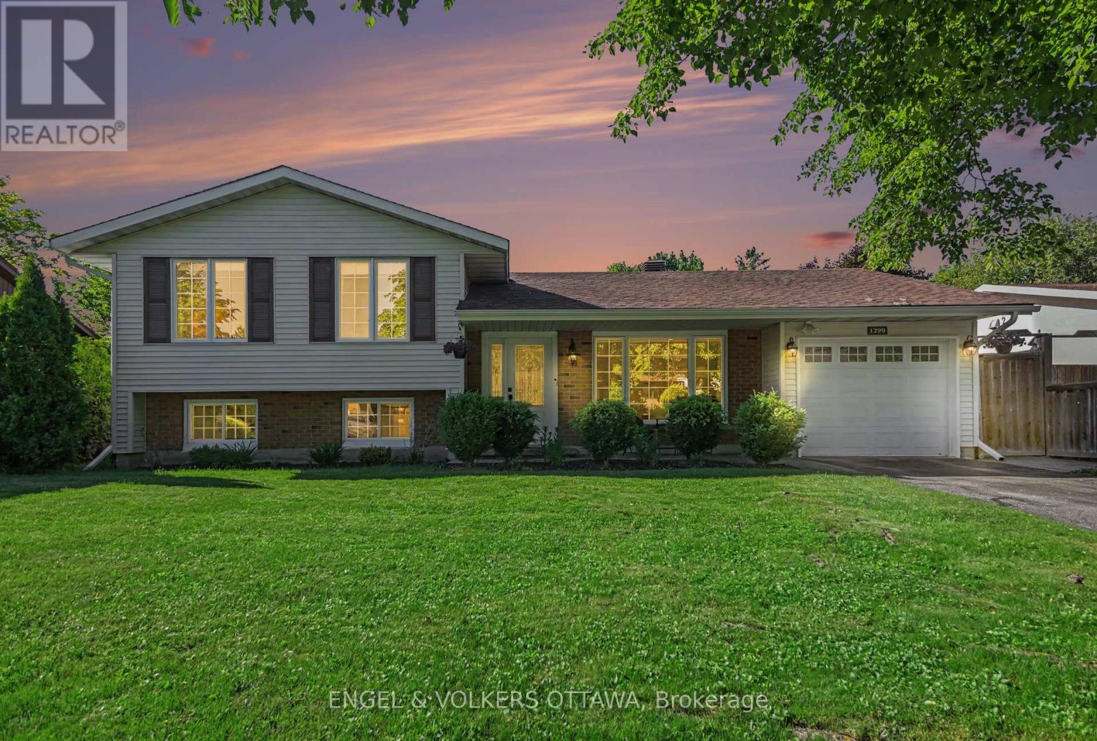 1299 ALLOWAY CRESCENT, Ottawa, Ontario
